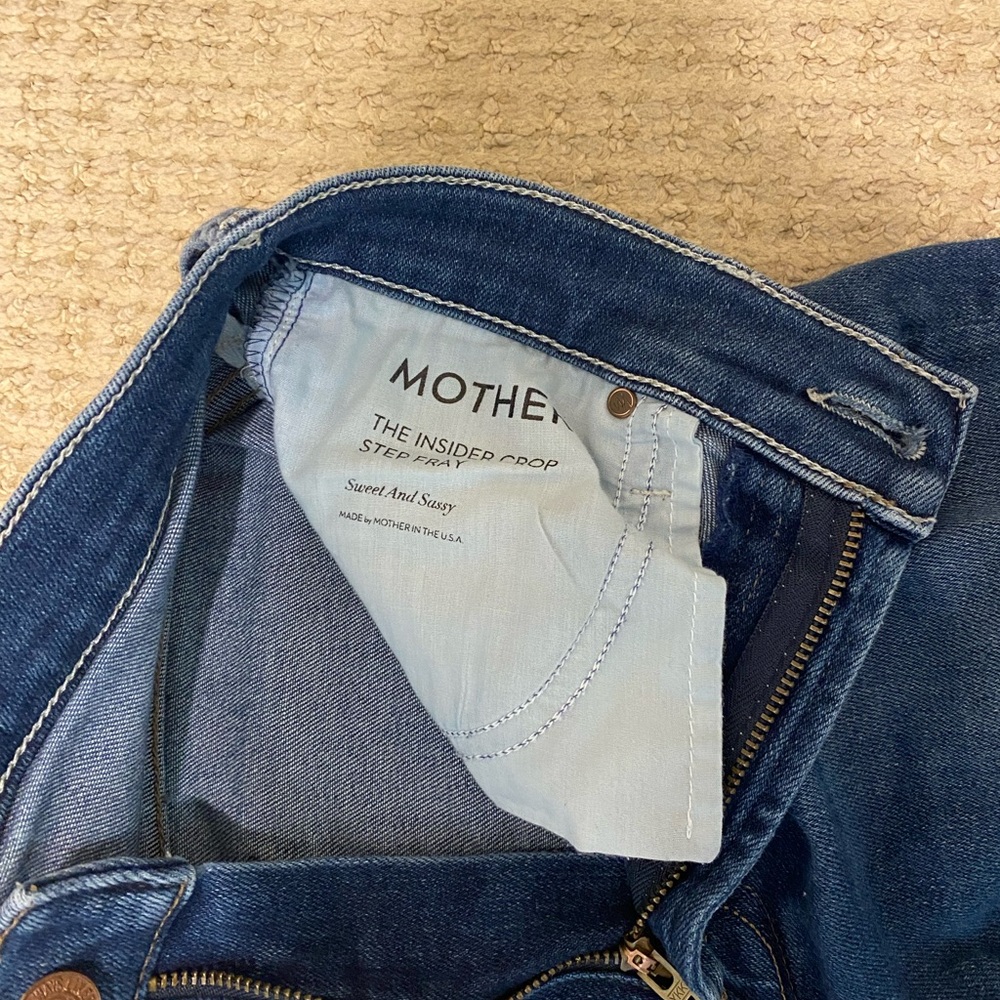 MOTHER denim insider crop step fray in “sweet and sassy”